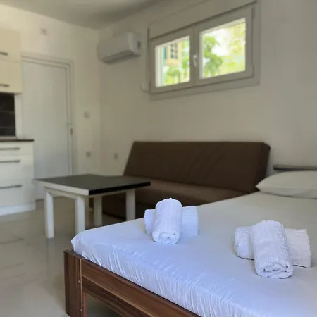 Elvi Apartament *