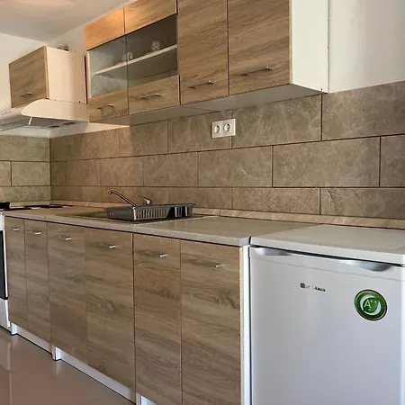 Elvi Apartament *